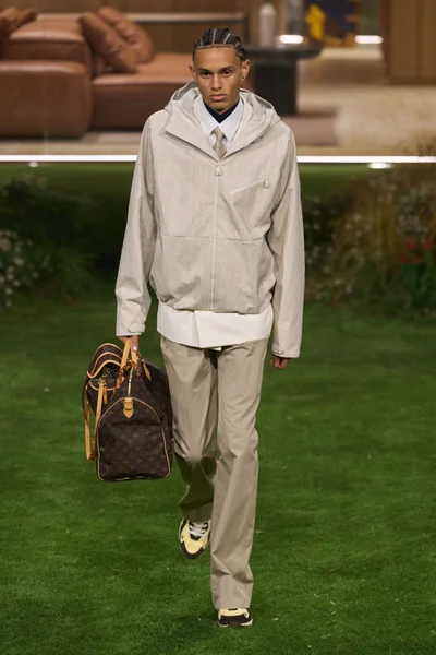 Look 2